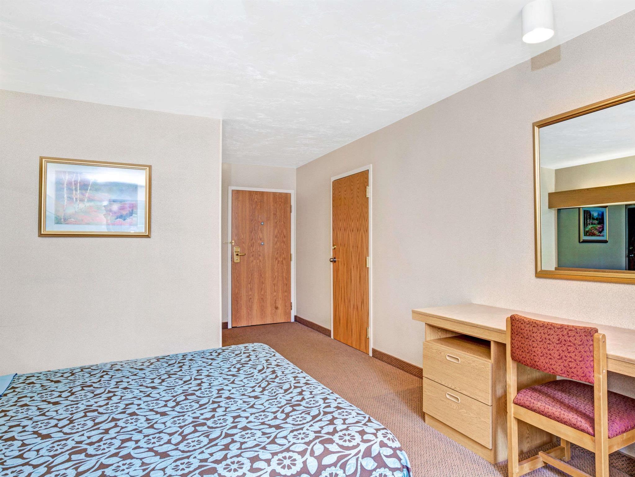 Days Inn By Wyndham Sturbridge Extérieur photo