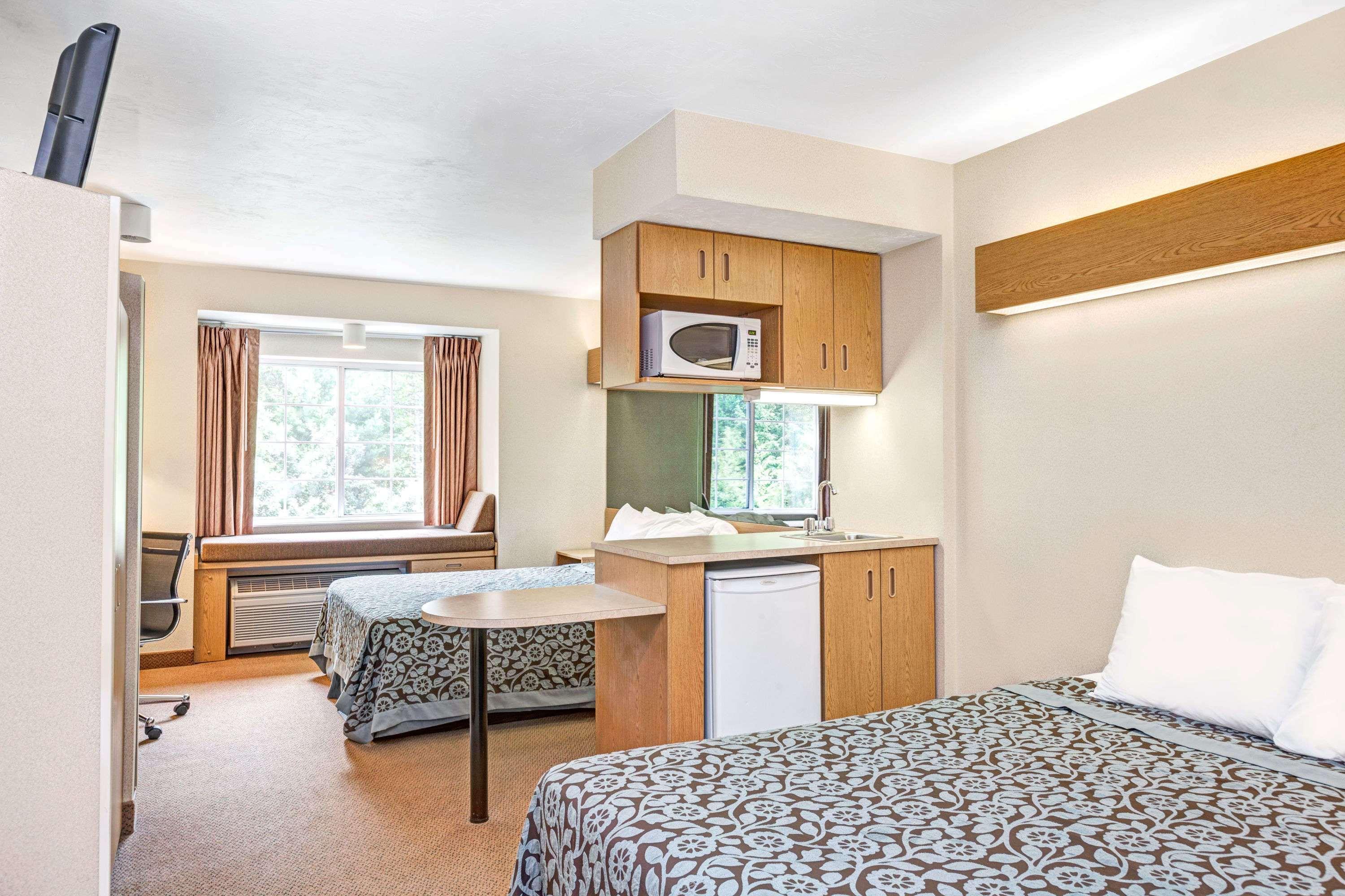 Days Inn By Wyndham Sturbridge Extérieur photo